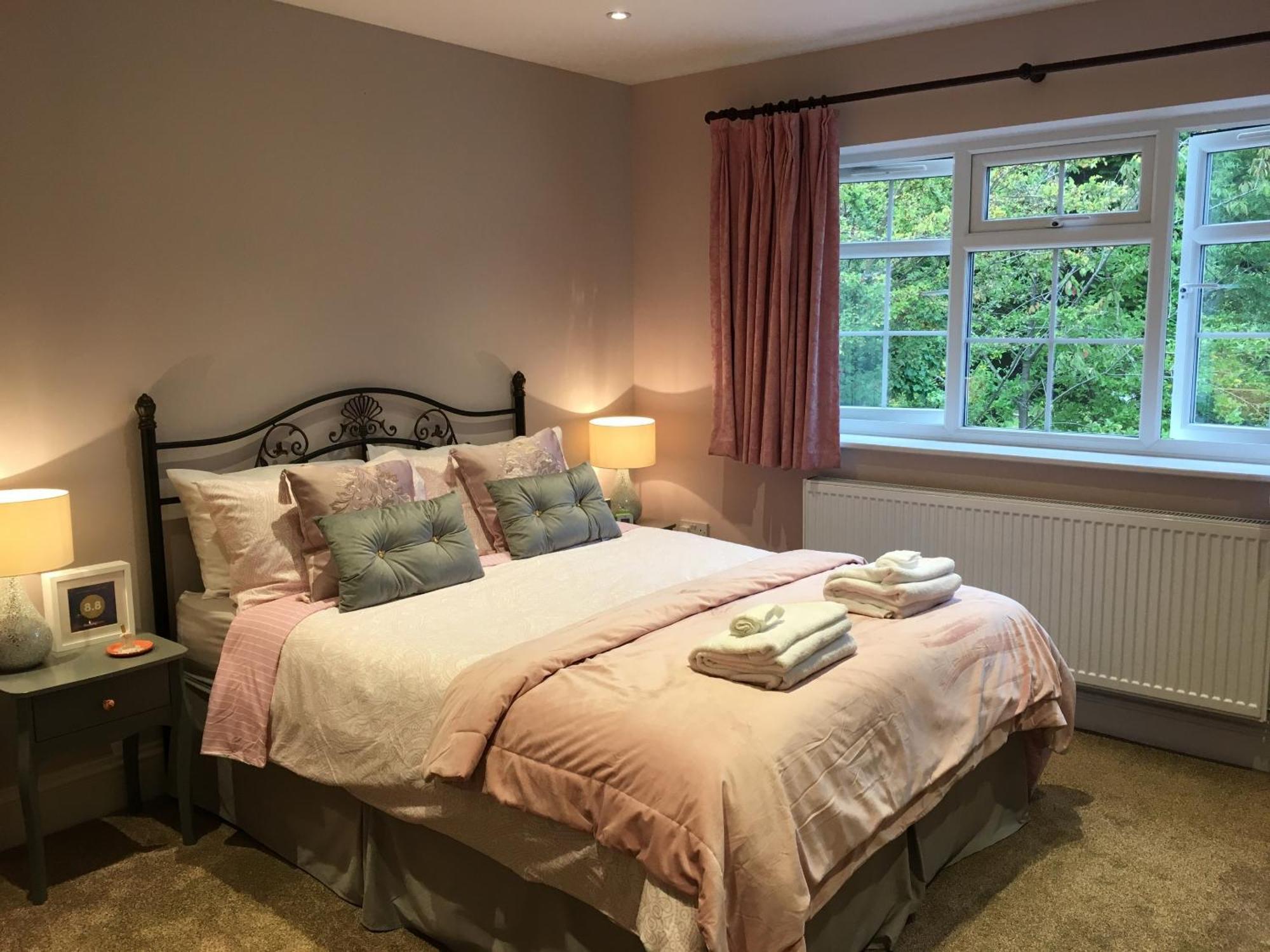 Leafy Suburban Bed And Breakfast Northwood  Buitenkant foto